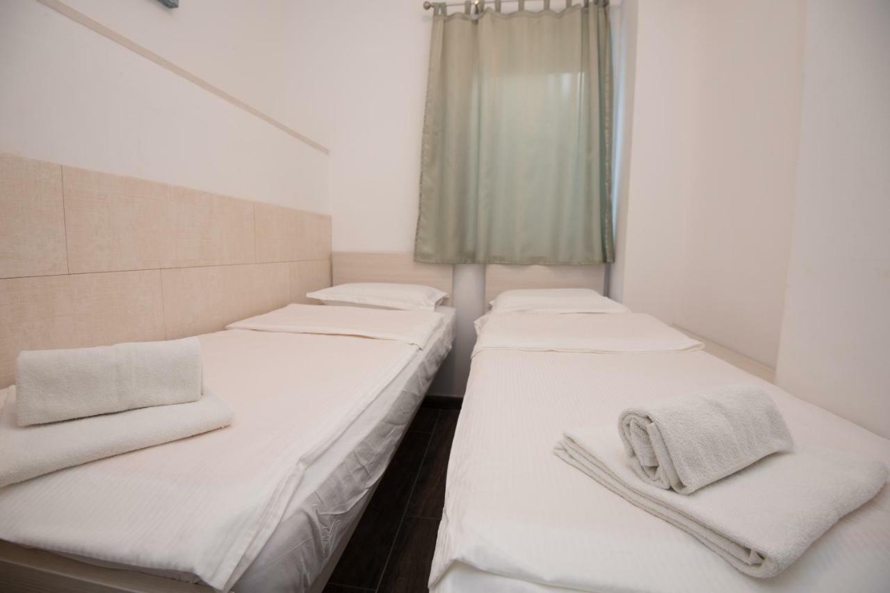 Apartments Vela Sollis Marusici  Екстер'єр фото