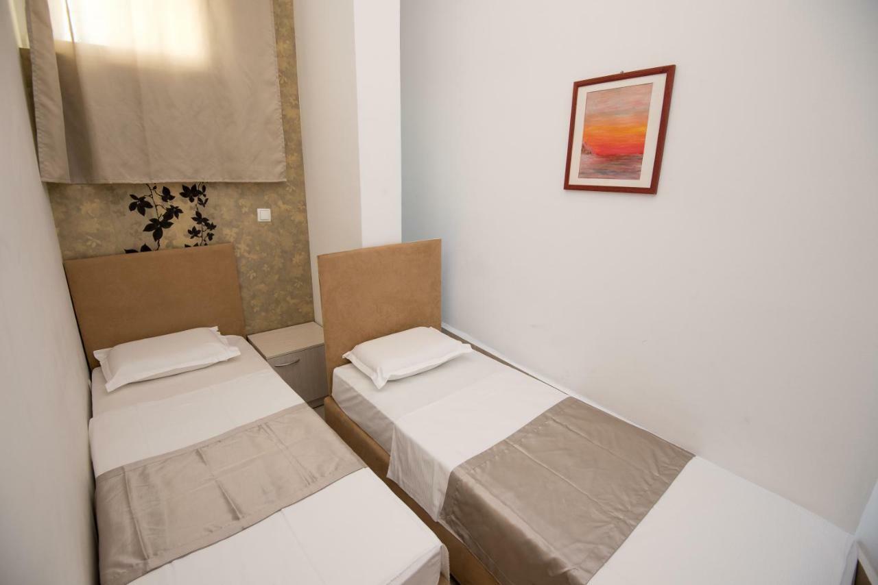 Apartments Vela Sollis Marusici  Екстер'єр фото