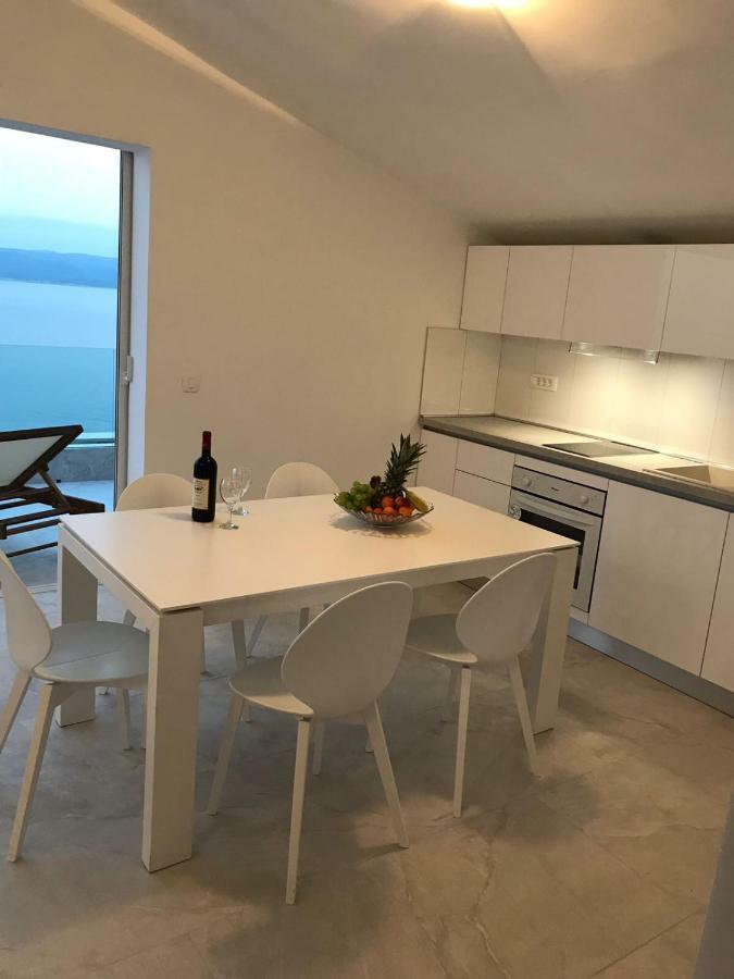 Apartments Vela Sollis Marusici  Екстер'єр фото